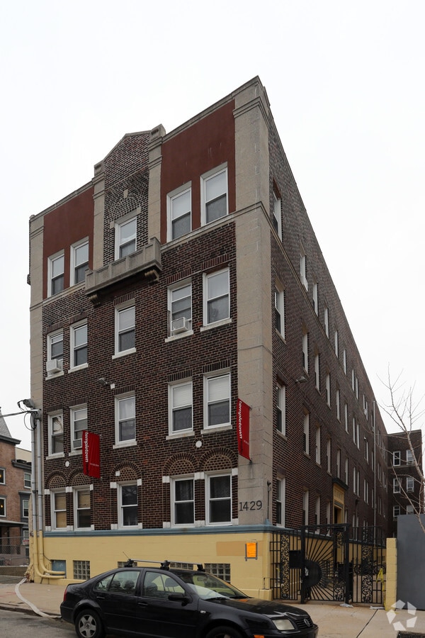 The Antoinette - The Antoinette Apartments