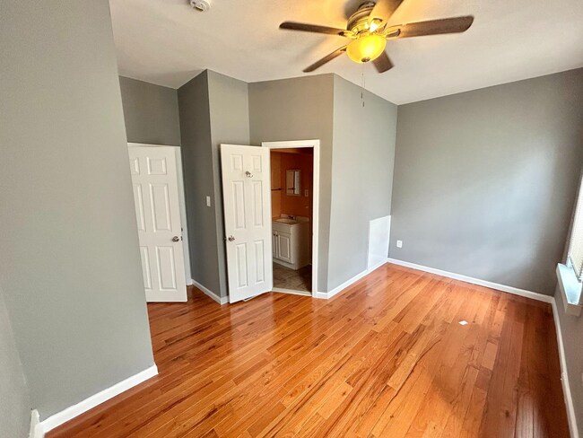 Photo - 2605-7 Cecil B. Moore Ave Unidad B