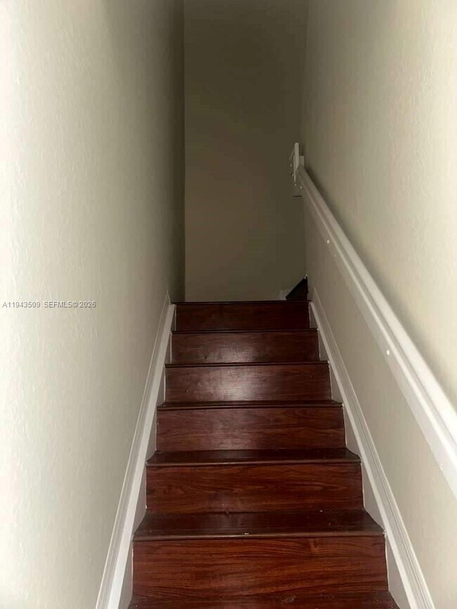 Photo - 825 SW 6th Pl