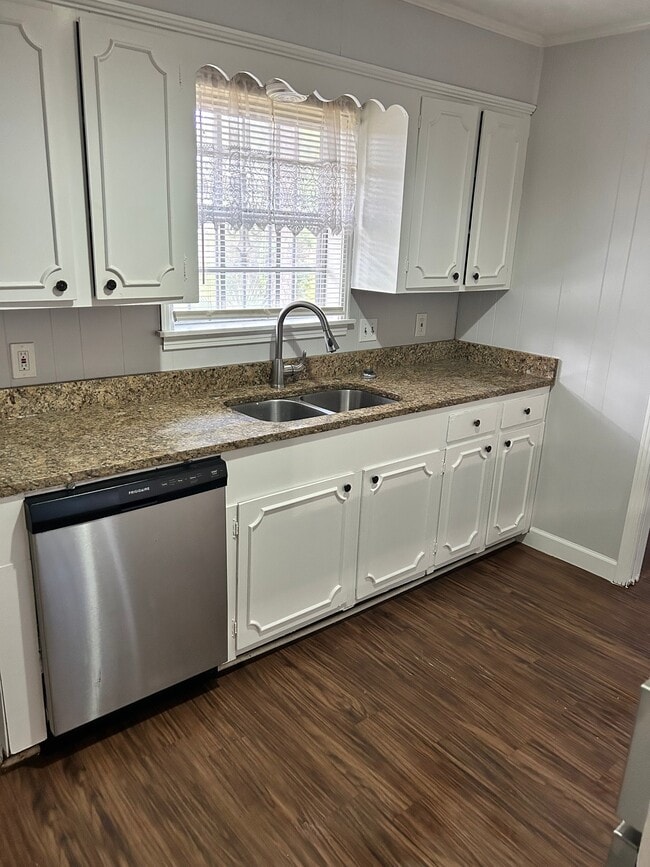 Photo - 102 Pine Island Dr