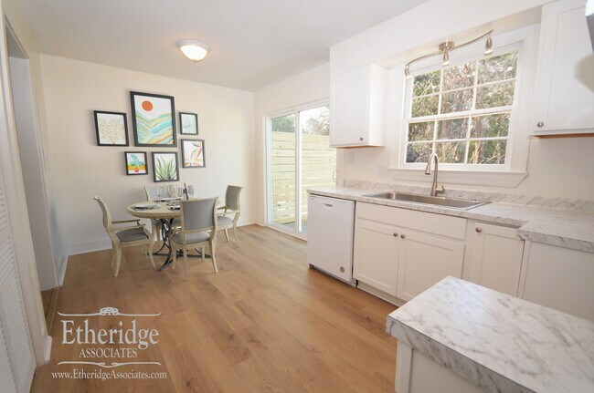 Photo - 2503 Downing St SW