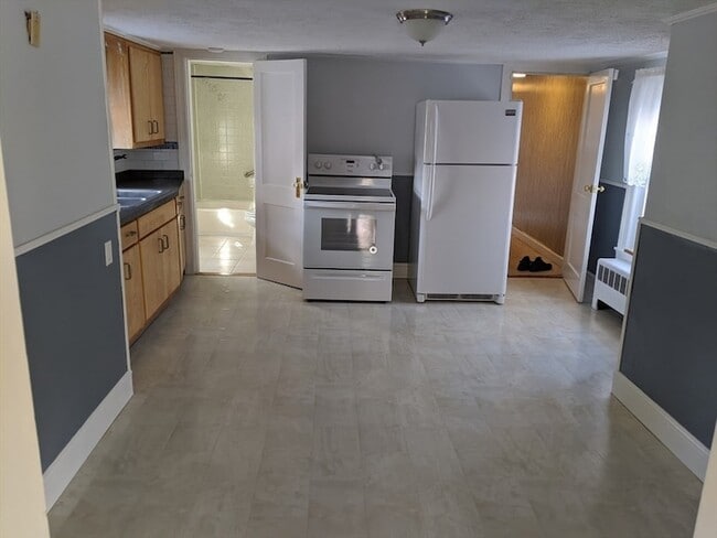 Photo - 55 Waterville St Unidad 2