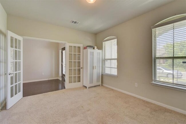 Photo - 1910 Texoma Dr