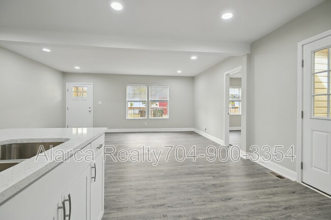 Photo - 1219 Skyview Rd