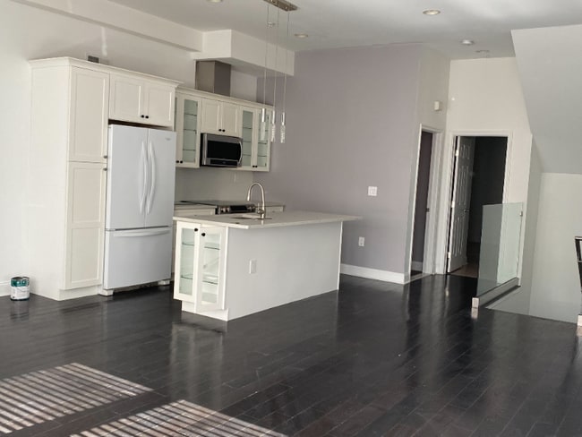 Photo - 1213 Noble St Apartment