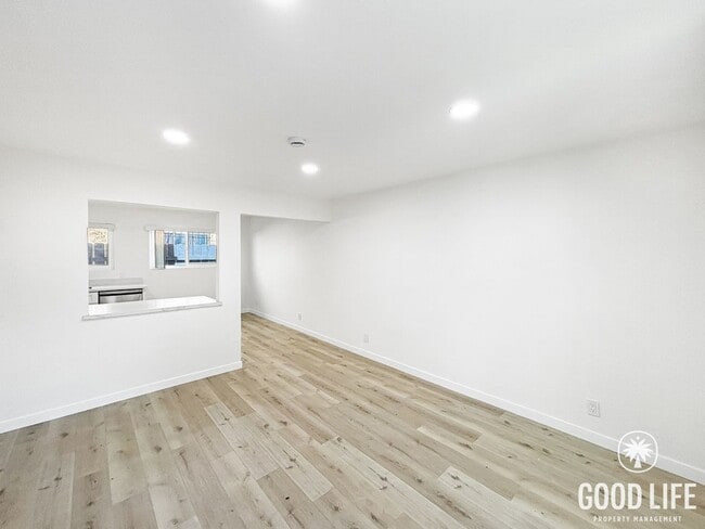 Photo - Two-Level 2-Bed/1-Bath Condo in Normal Heights | Granite Counters, Central A/C + In-Unit Laundry Unit 4370