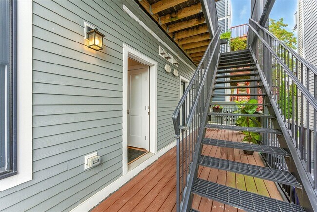 Photo - 65 Gove St Unit #1