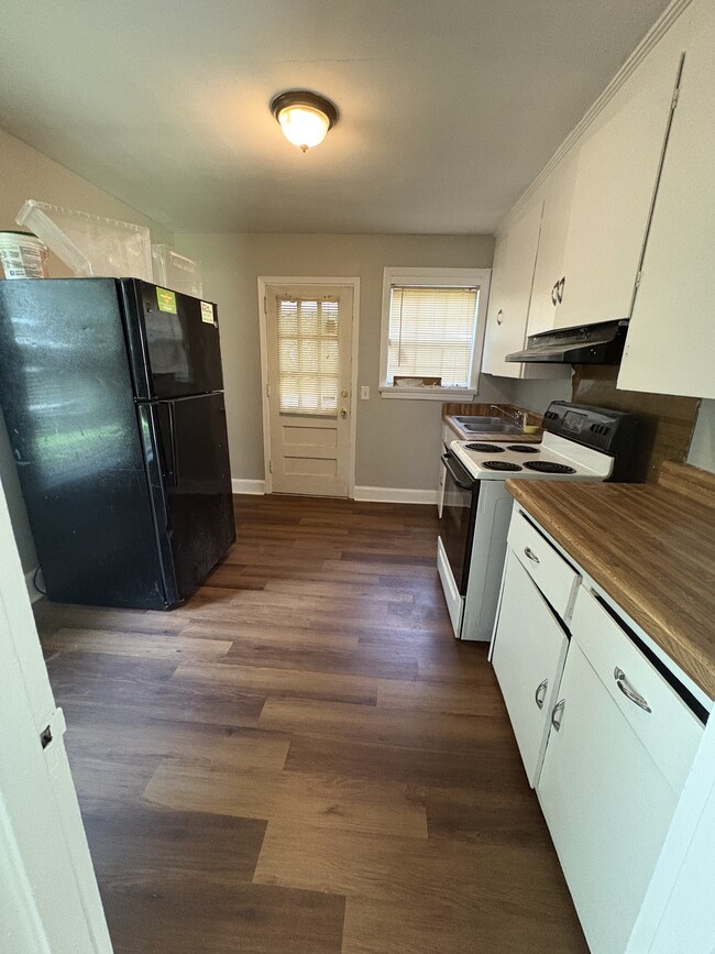 Photo - 2911 Althea St