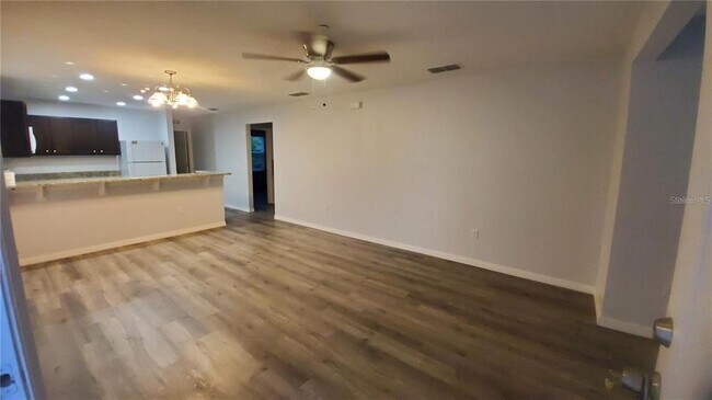 284 Gardner Ln Unit F