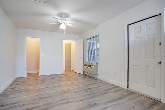 Photo - 526 Caribbean Dr