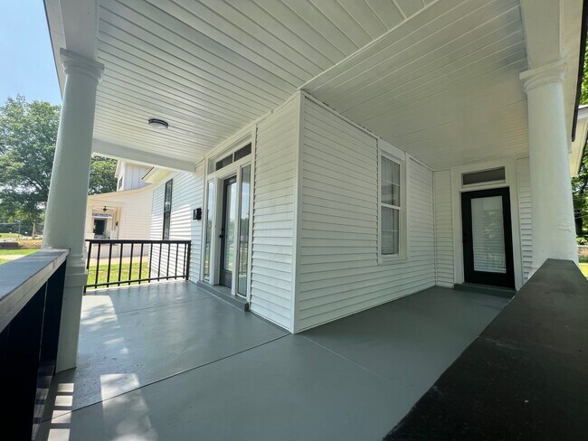 Photo - 1722 Euclid Ave