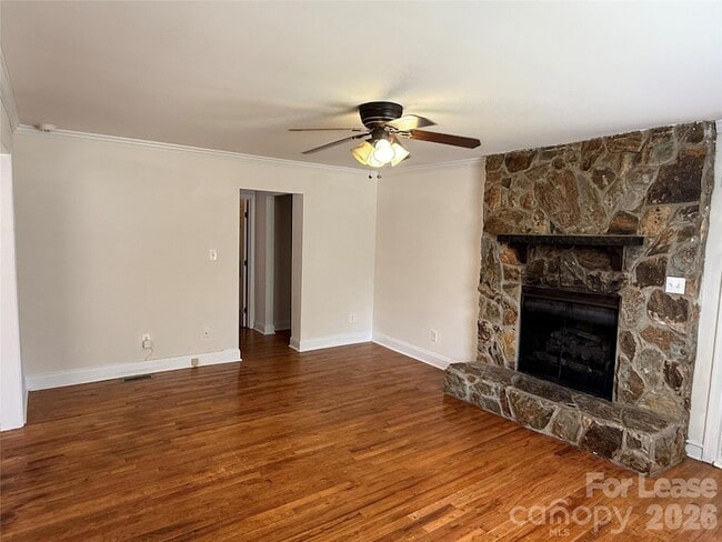 Photo - 356 Melbourne Ct