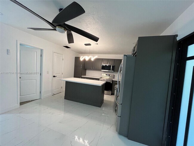 Photo - 4661 NW 4th St