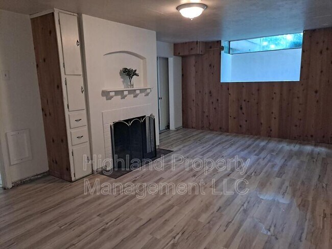 Photo - 1000 NE Creston Ln Unit #B