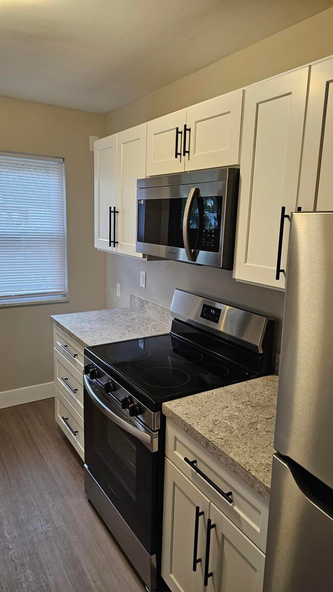 Photo - 5903 N Wayne Rd