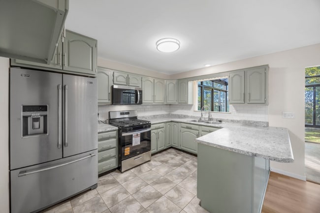 Photo - 1755 Fountainbleu Dr