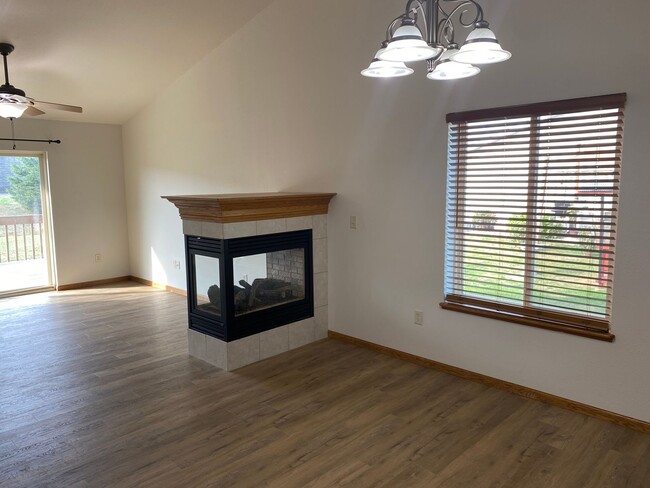 Building Photo - 7311 Ryan Amy Dr Unit #7311