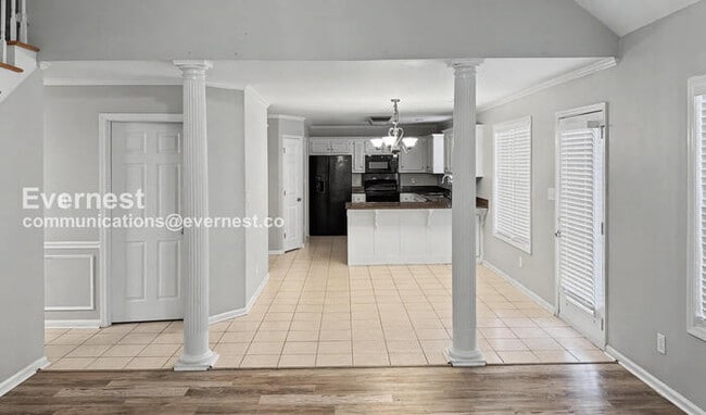 Photo - 2901 Old Well Ln