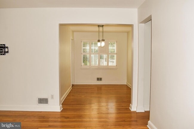 Photo - 304 Moncure Dr