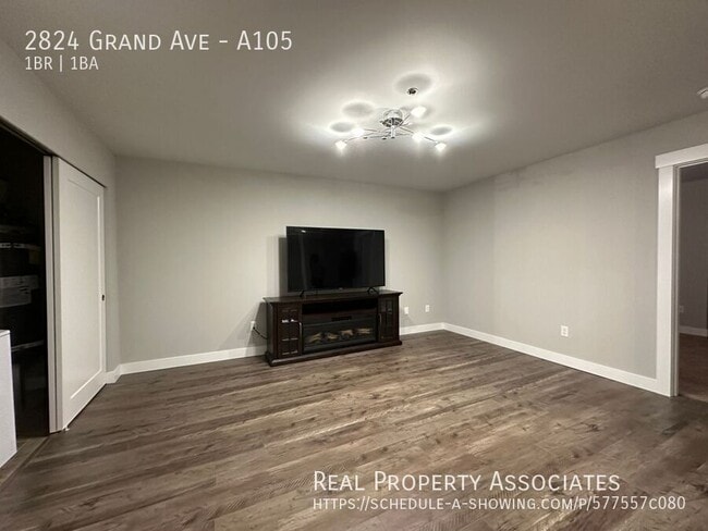 Photo - 2824 Grand Ave