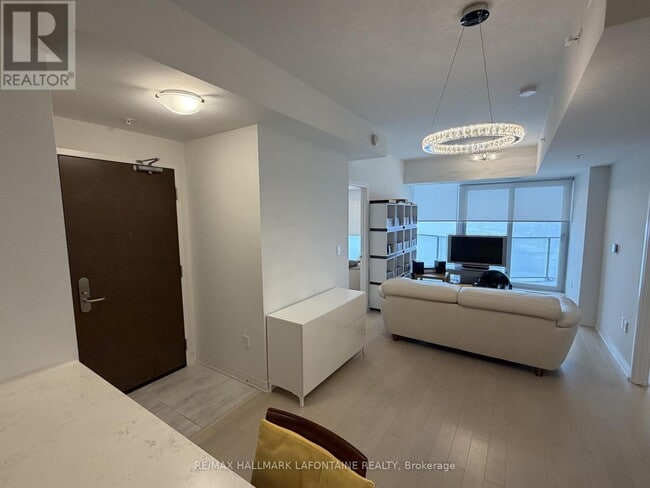 Photo - 805 Carling Ave Unité 806