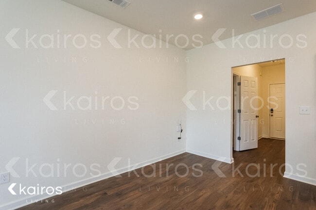 Photo - 119 Dudley Wy