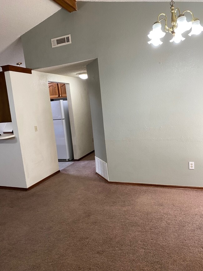 Photo - 2122 Meench Dr