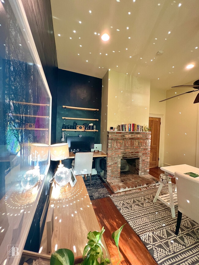 Photo - 448 Clayton St