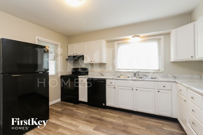 Photo - 9045 E 18th St