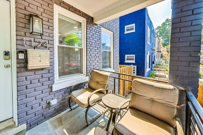 Photo - 1124 Owen Pl NE