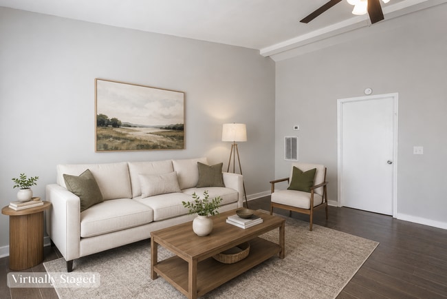 Photo - 100 Creeks Bend Dr Unit APT 72