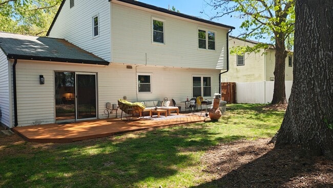 Photo - 4 Bed 1 Bath Home for Rent in Newport News!