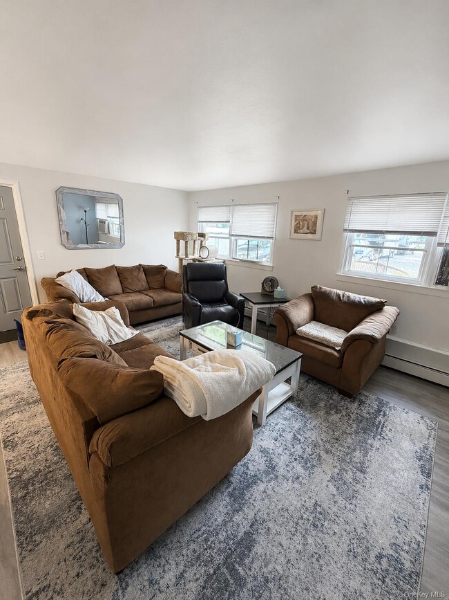 Photo - 272 Davenport St