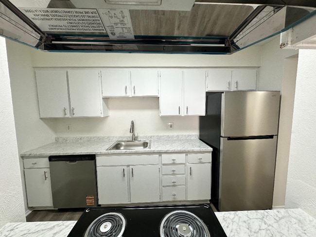 Building Photo - 948 Whittington Ave