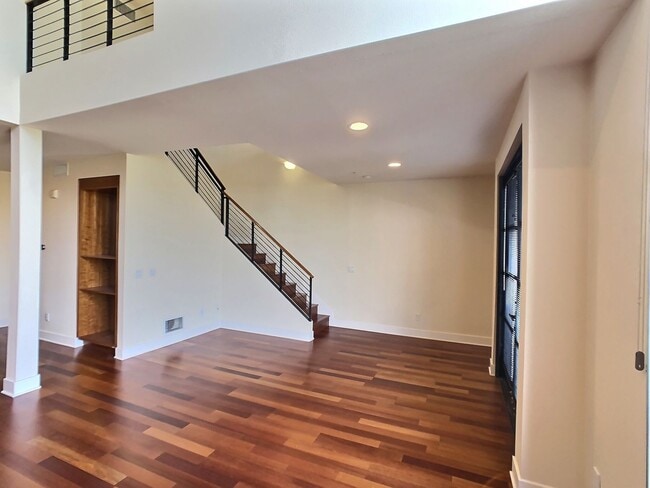 Photo - BRIGHT, SPACIOUS 1BD/1.5BA LOFT IN JAPANTOWN - DOWNTOWN SAN JOSE Unit 207