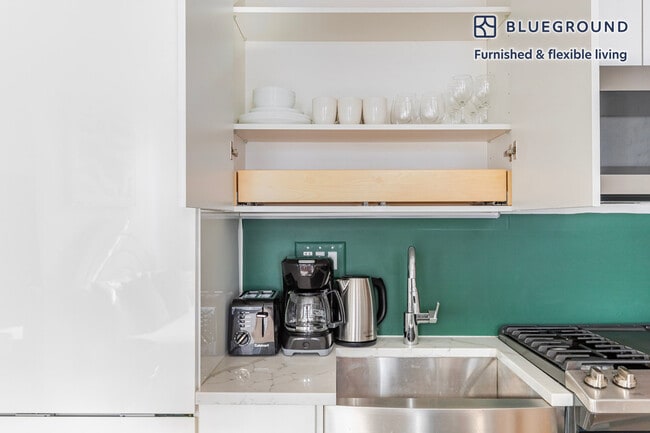 Photo - 51 Leroy St Unit FL3-ID2049