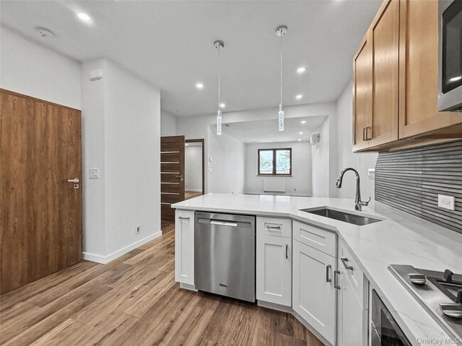 Photo - 71-11 72nd St Unit 2