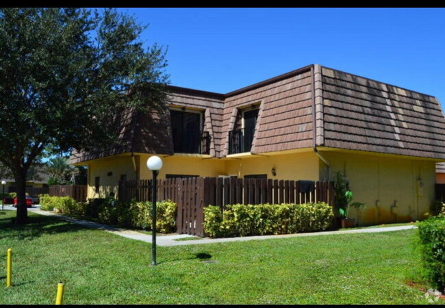 Building Photo - 4200 Turnberry Cir Rental