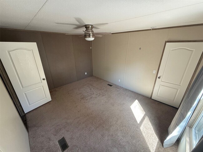 Photo - 37019 Gossamer Ln