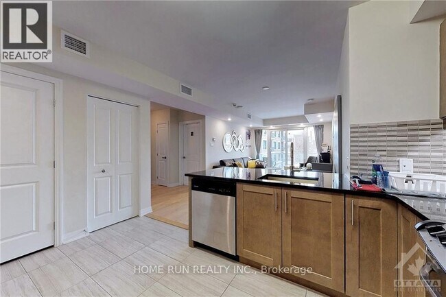 Photo - 195 Besserer St Unit 402