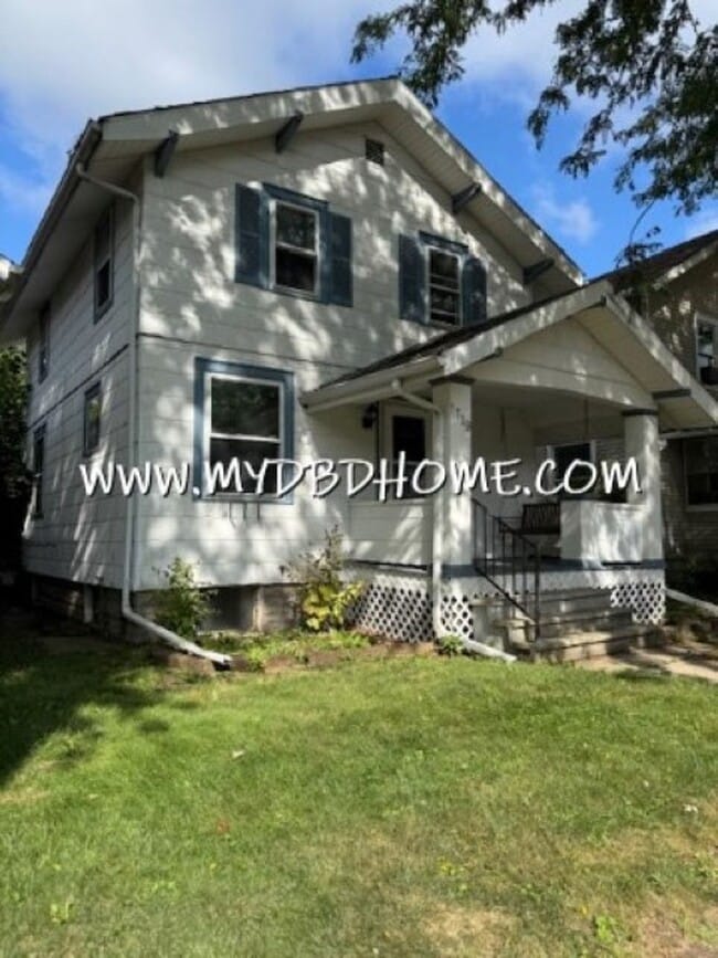 Photo - 1719 Tecumseh St House
