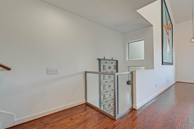 Photo - 2932 Cline St