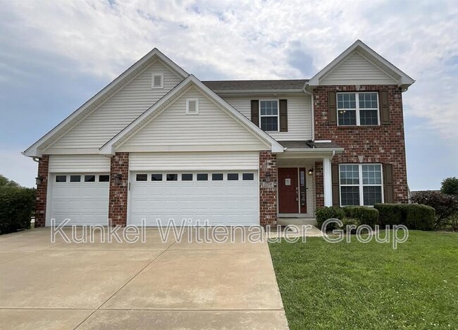 Building Photo - 2724 Ambridge Dr