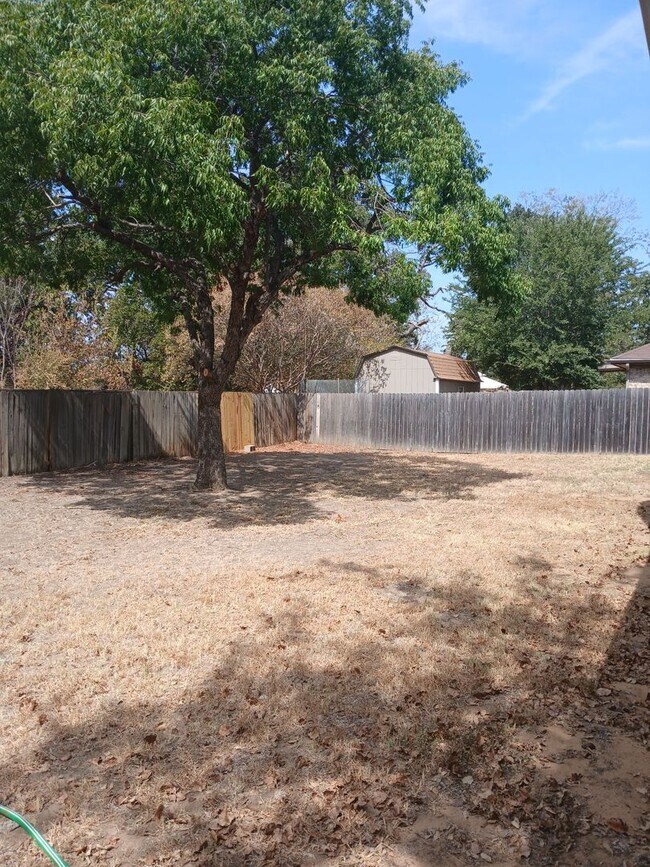 809 Audra Ln