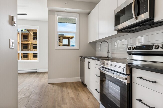 Photo - McGill Apartments