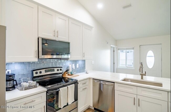Photo - 115 Riverside Dr