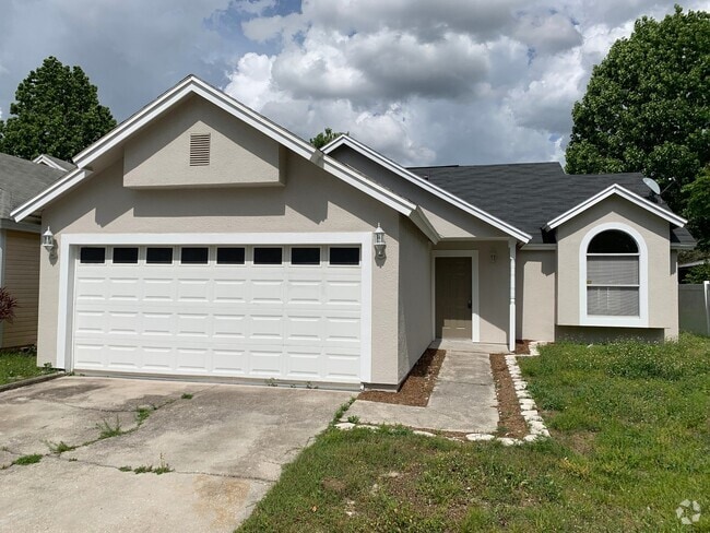 Building Photo - 3 Bedroom Remodeled Home in Surrey Ridge