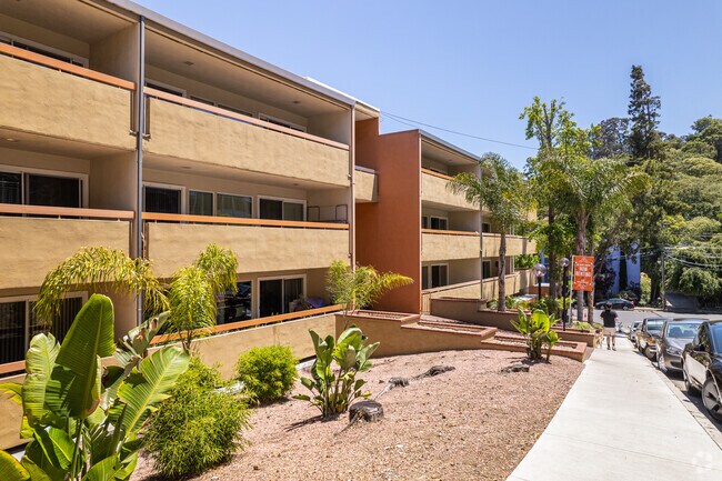 Alt. Exterior