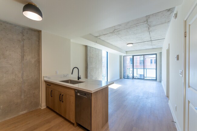 Photo - 11 Robert St Unit 601