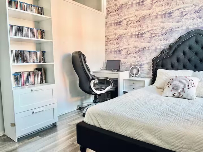 Photo - Park Slope Huge room, terrace, by Prospect Park#33 Unit 3FL